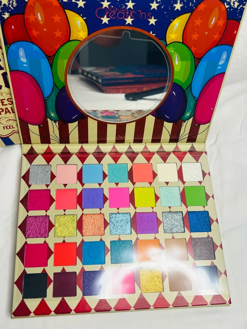 Beauty Creations REMI Circus Clown Eyeshadow Palette -beige, Blue, Red